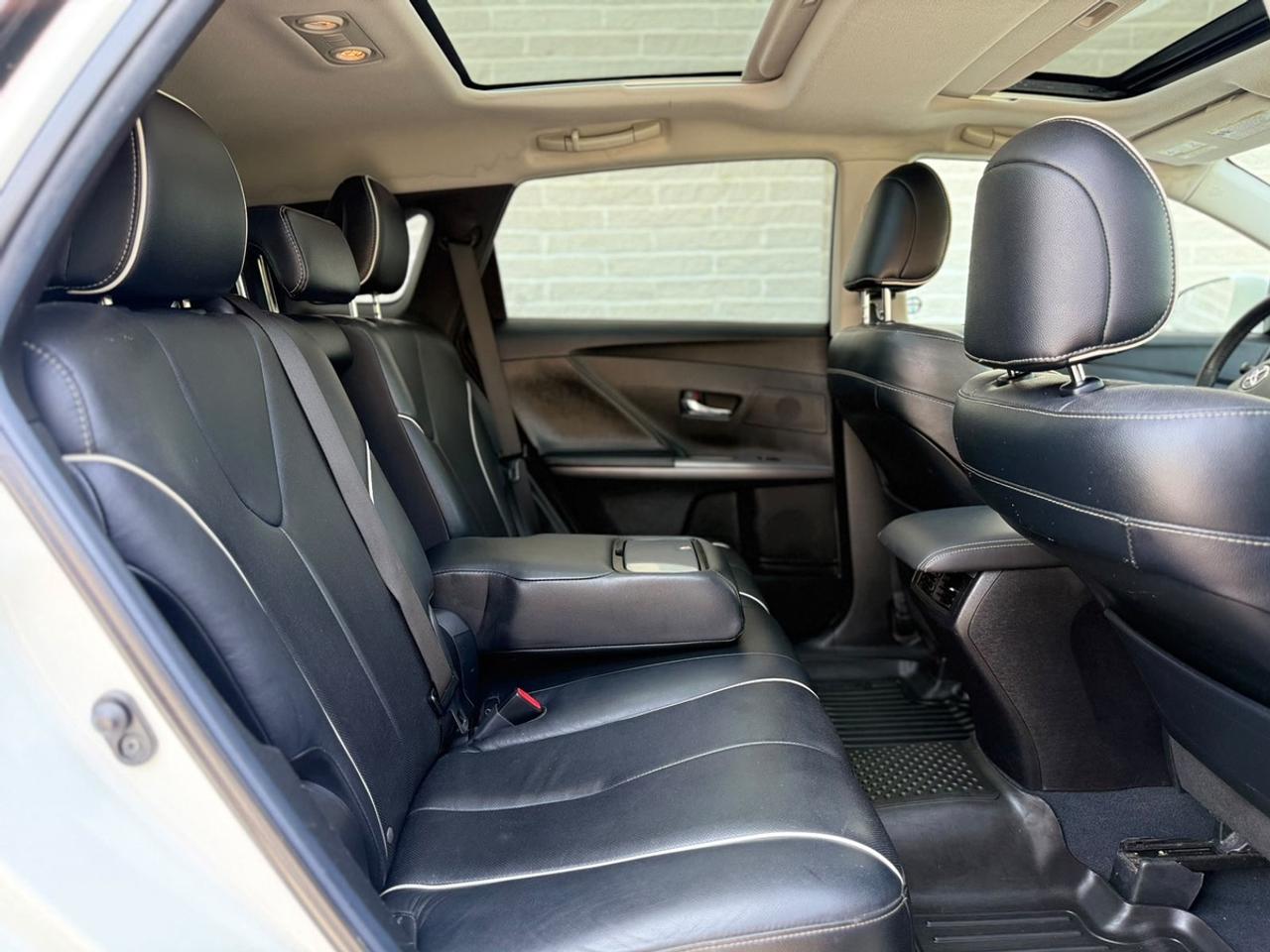 2014 Toyota Venza LIMITED Photo