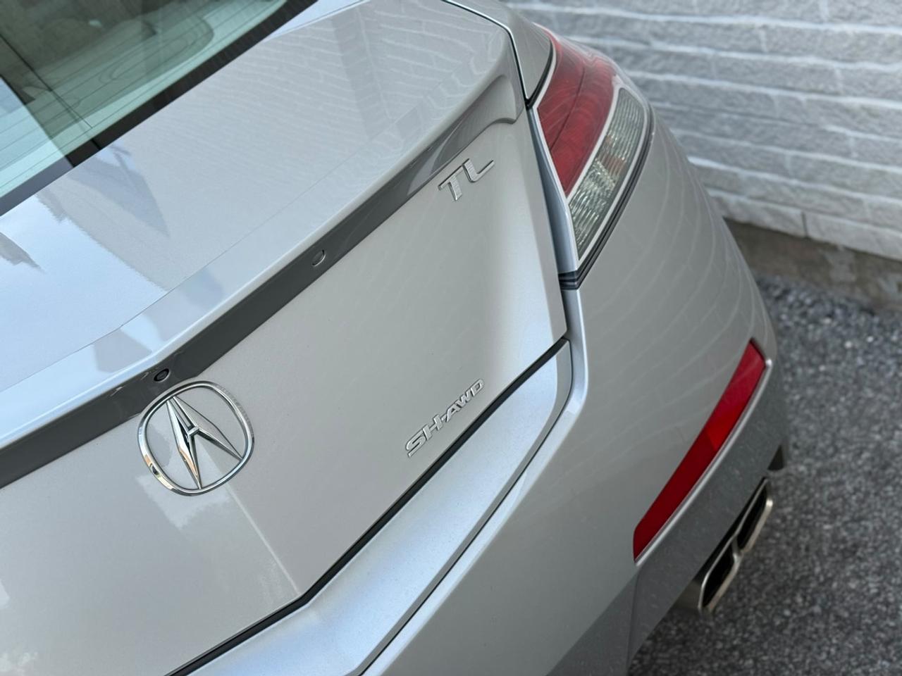 2010 Acura TL SH-AWD w/Tech Pkg Photo