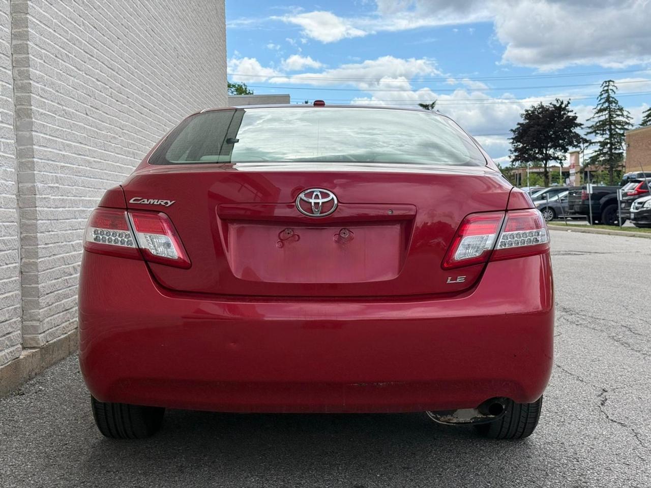 2010 Toyota Camry LE Photo