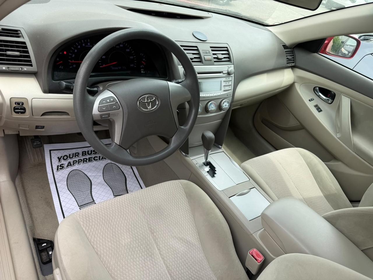 2010 Toyota Camry LE Photo