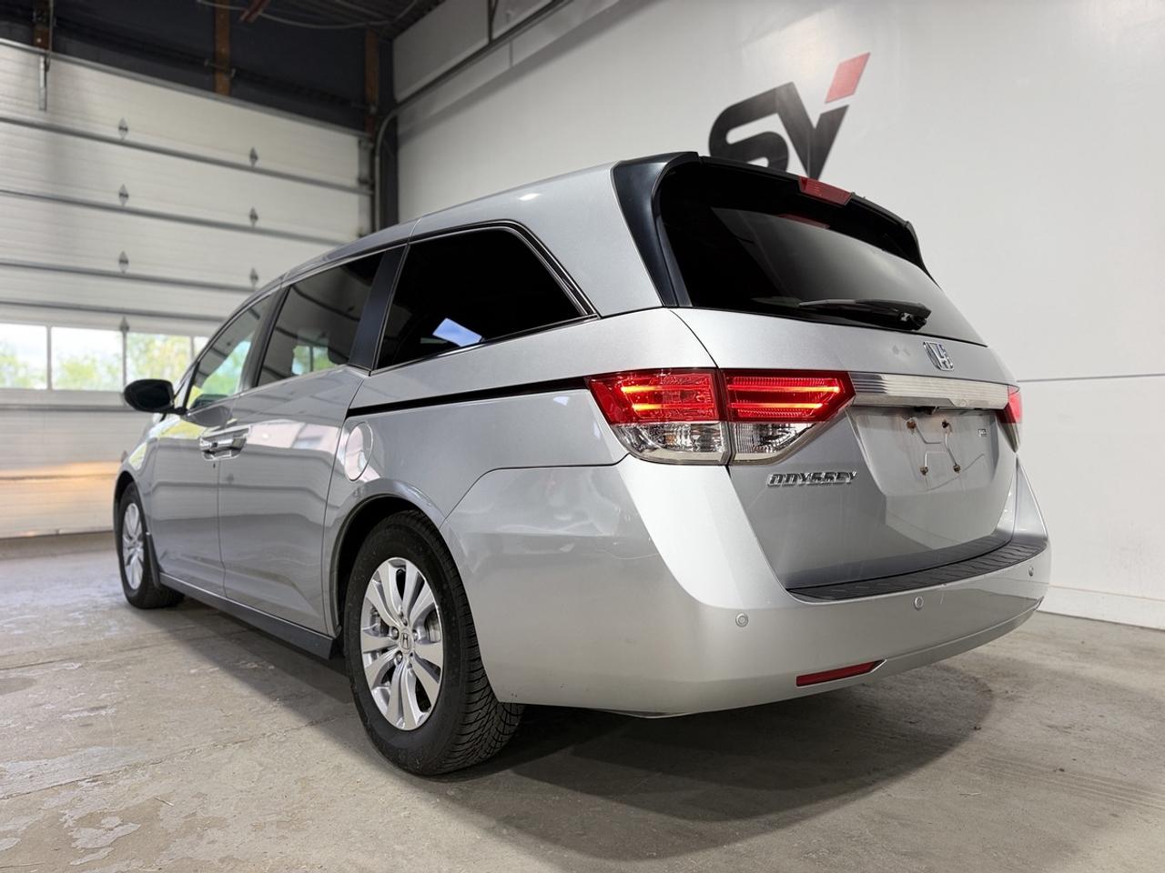 2016 Honda Odyssey EX-L Photo3