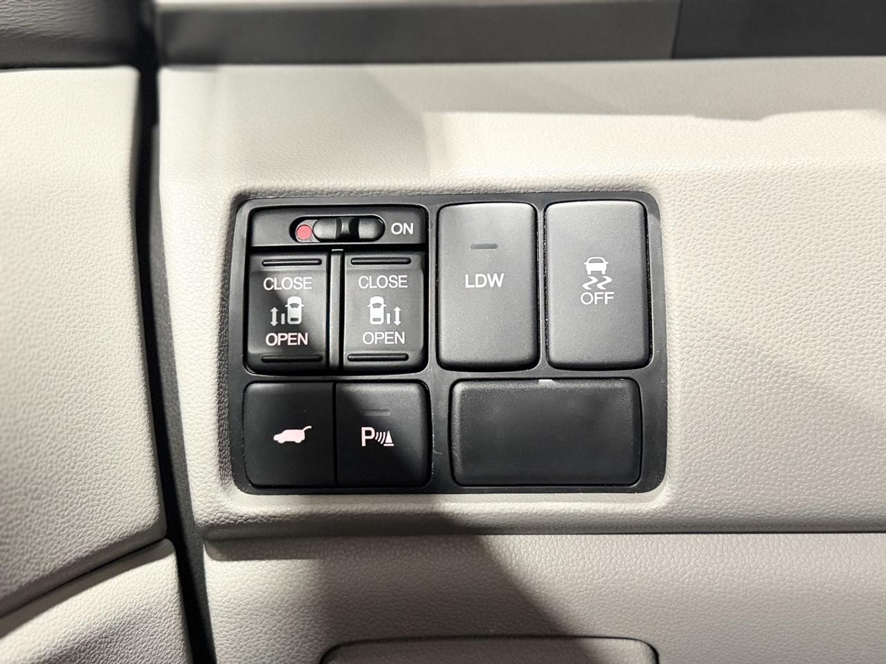 2016 Honda Odyssey EX-L Photo