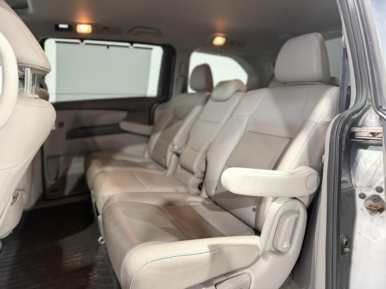 2016 Honda Odyssey EX-L Photo