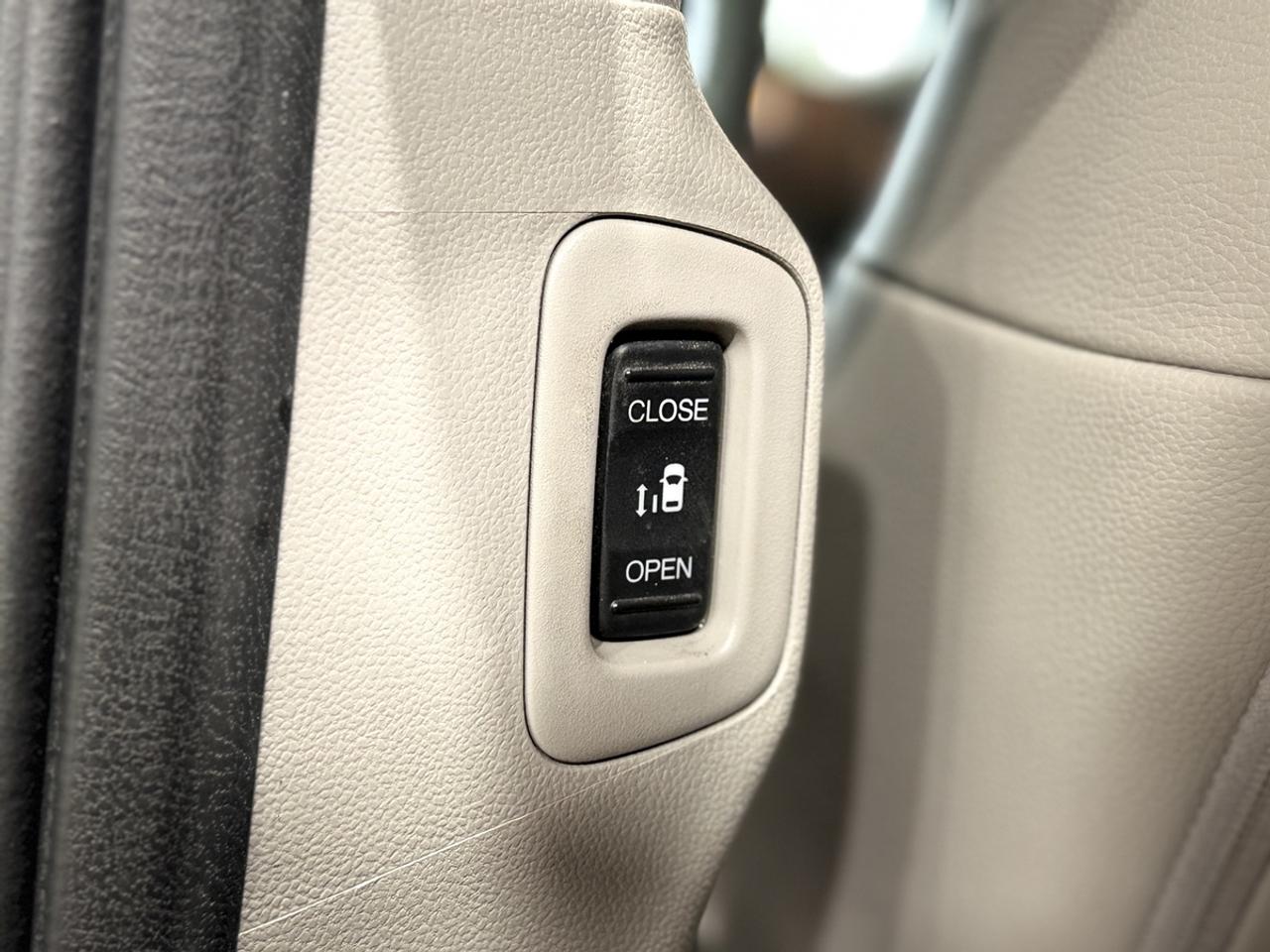 2016 Honda Odyssey EX-L Photo