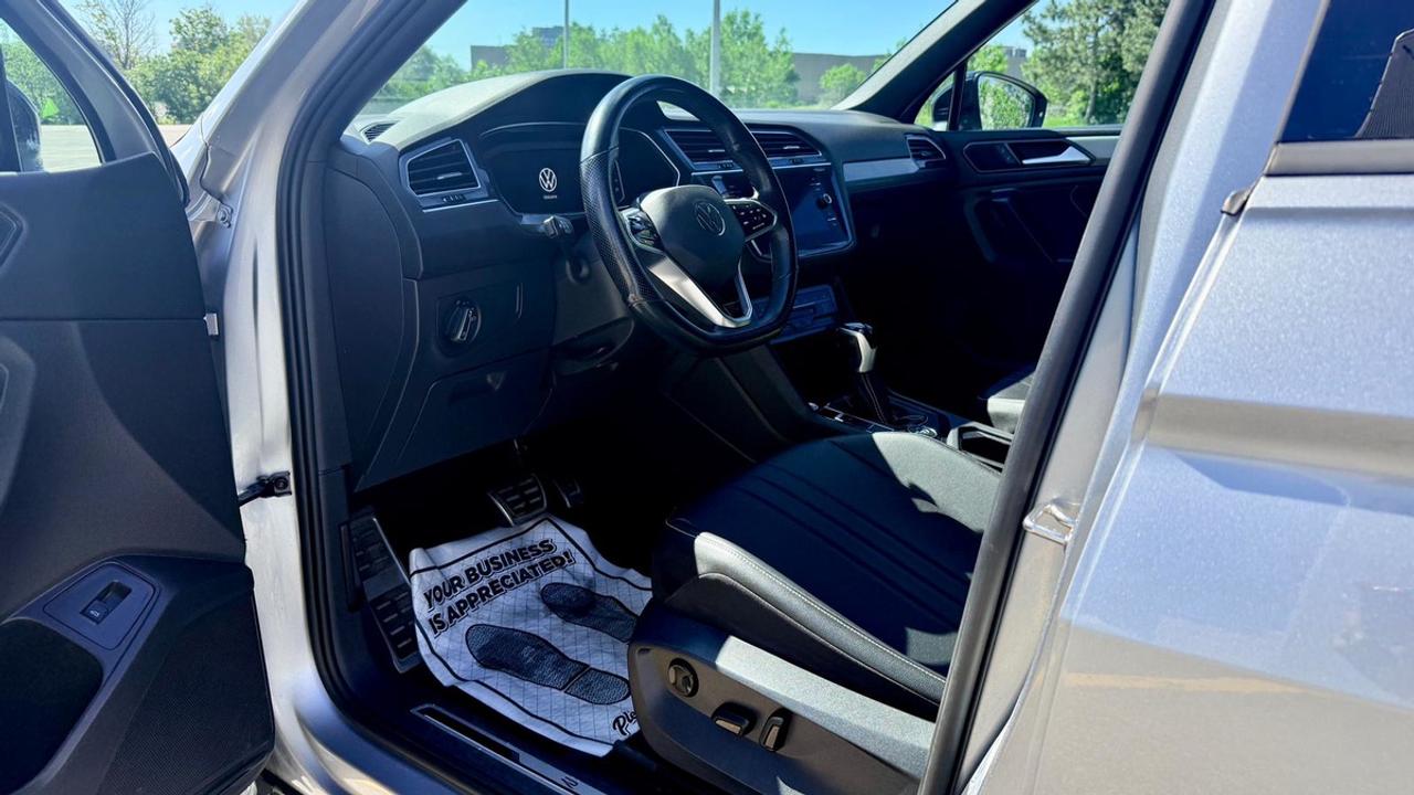 2022 Volkswagen Tiguan SE R Line Black Photo