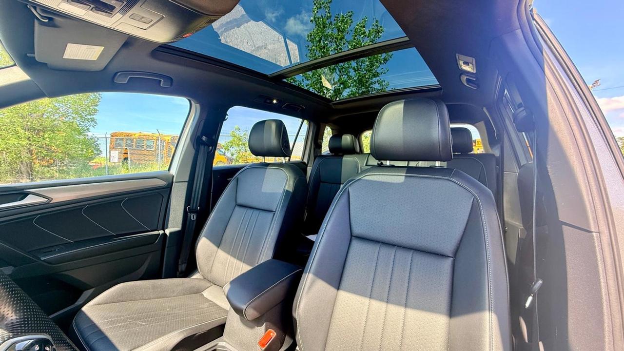 2022 Volkswagen Tiguan SE R Line Black Photo