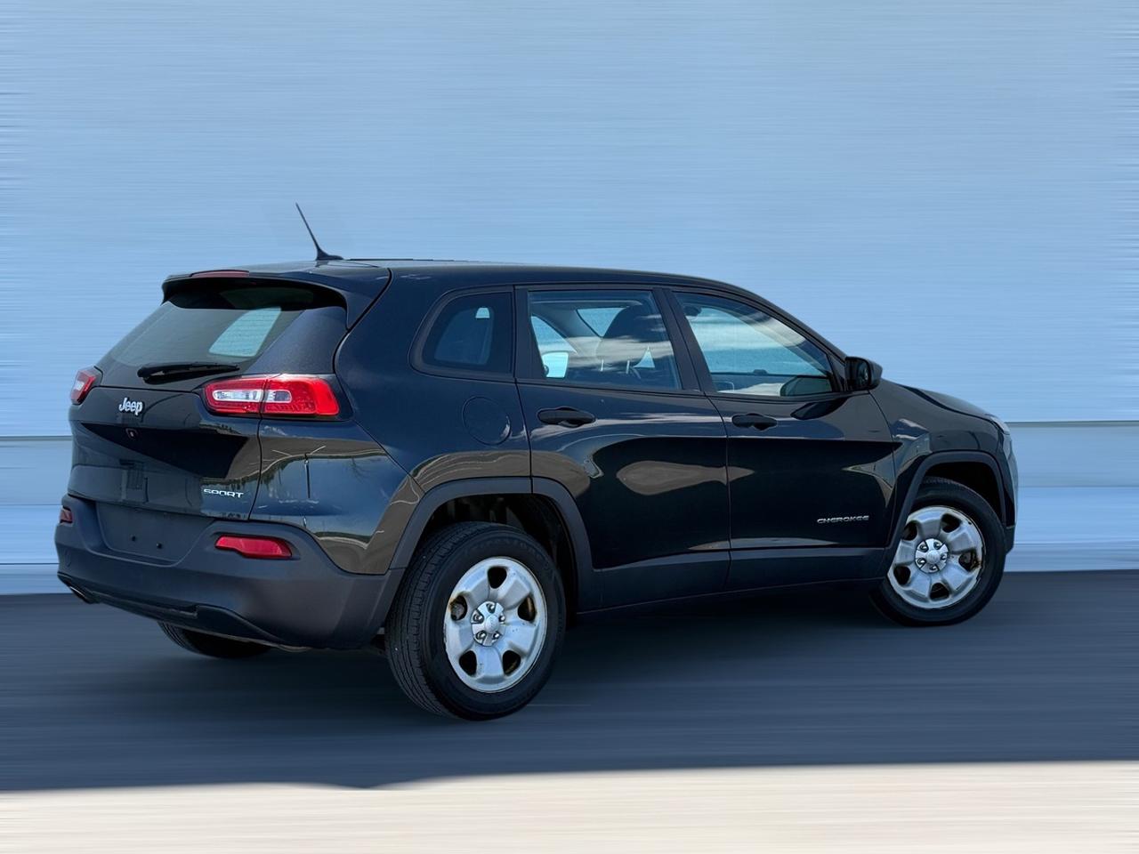2014 Jeep Cherokee Sport Photo
