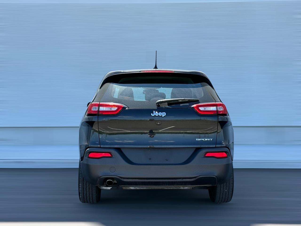 2014 Jeep Cherokee Sport Photo
