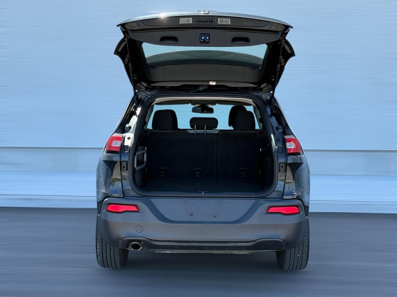 2014 Jeep Cherokee Sport Photo