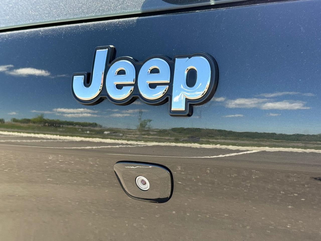 2014 Jeep Cherokee Sport Photo