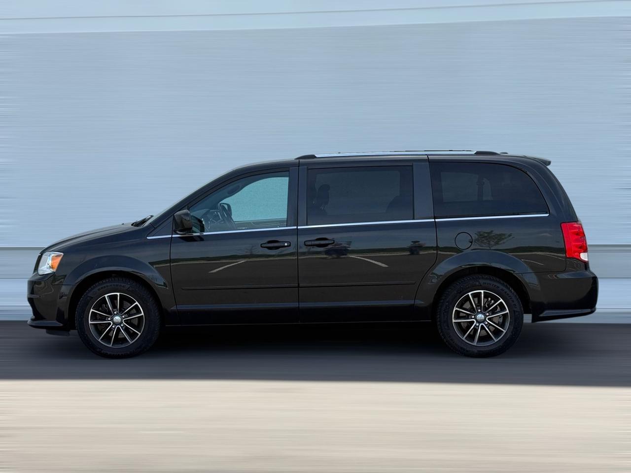 2016 Dodge Grand Caravan SXT/STOW 'N GO﻿/Remote Start Photo
