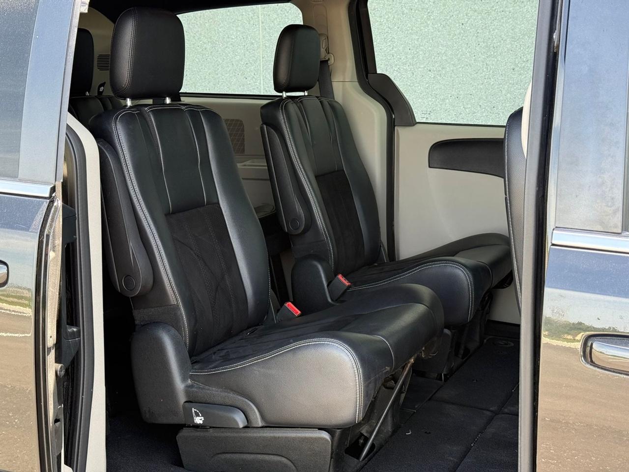 2016 Dodge Grand Caravan SXT/STOW 'N GO﻿/Remote Start Photo