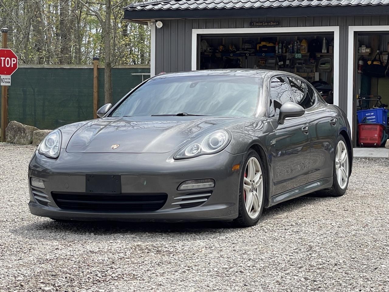 2013 Porsche Panamera 4 Photo