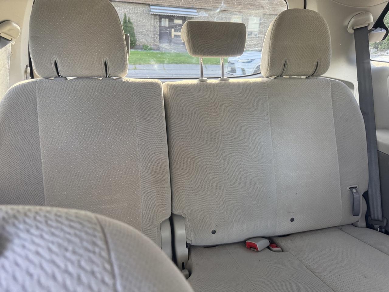 2014 Toyota Sienna LE Photo