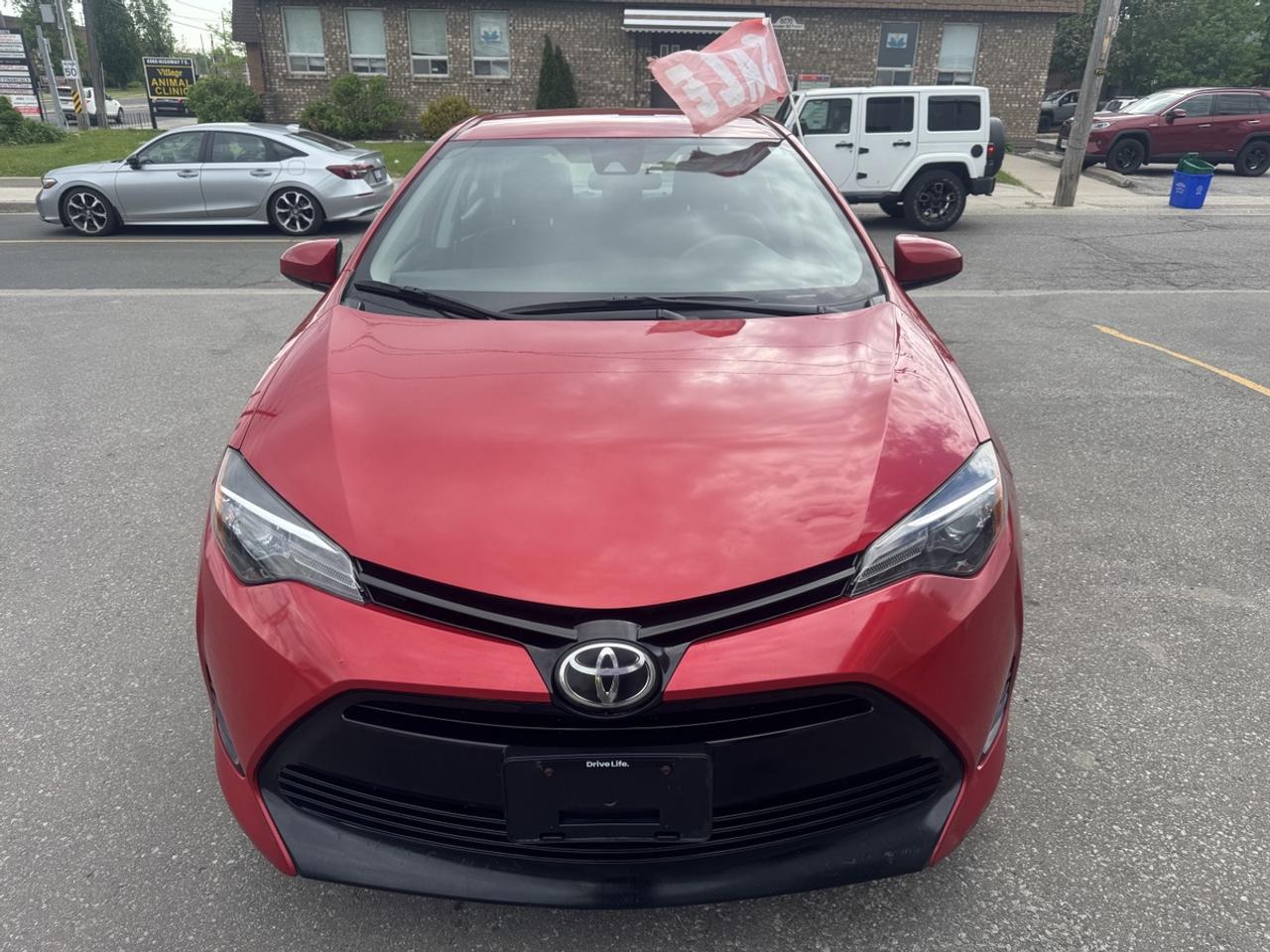 2017 Toyota Corolla LE Photo0