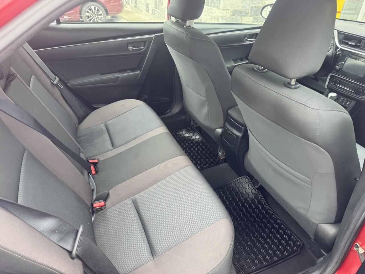 2017 Toyota Corolla LE Photo