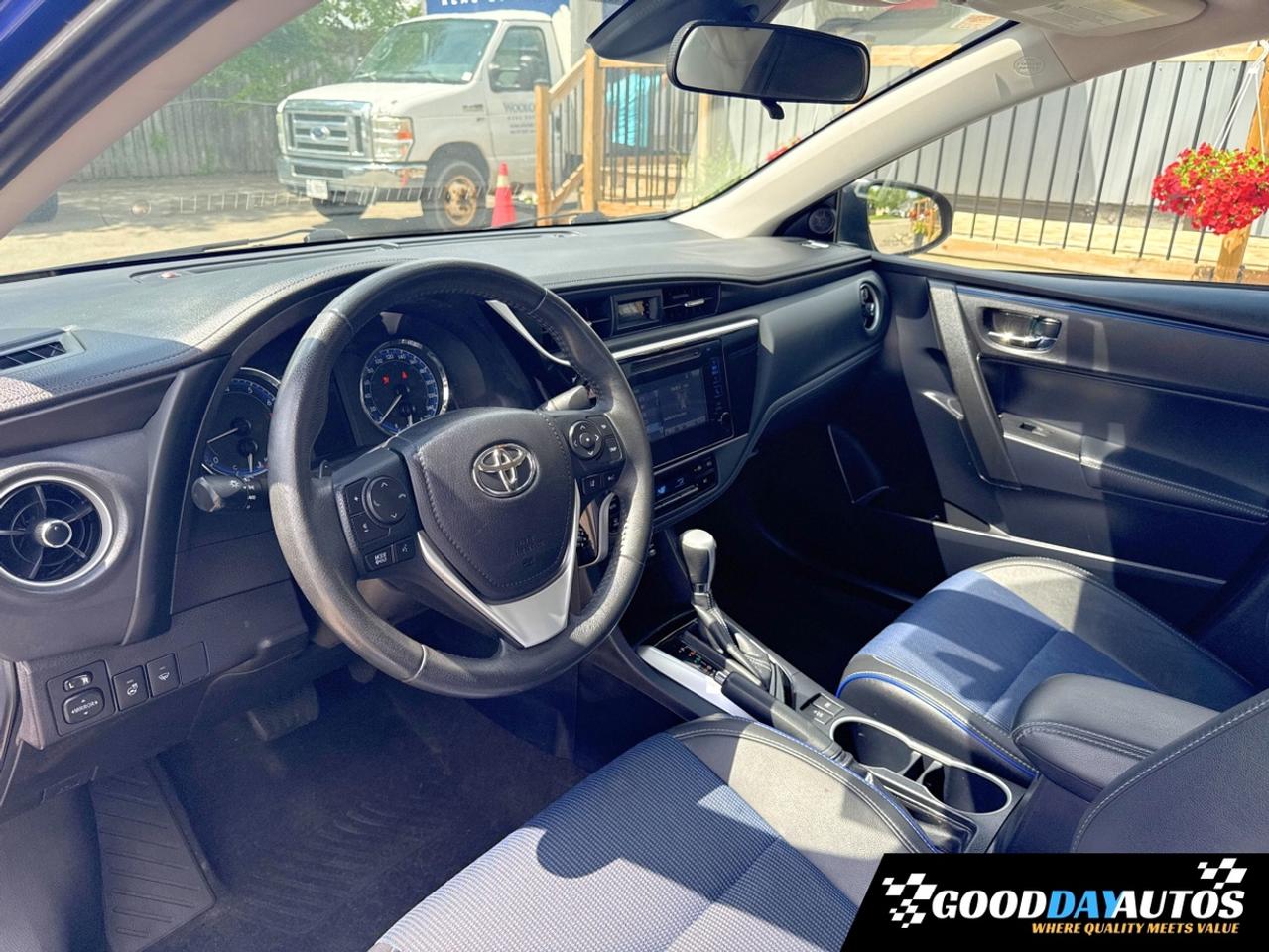 2018 Toyota Corolla SE FULLY LOADED REMOTE ENGINE START | CLEAN CARFAX Photo