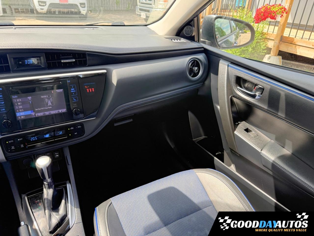 2018 Toyota Corolla SE FULLY LOADED REMOTE ENGINE START | CLEAN CARFAX Photo