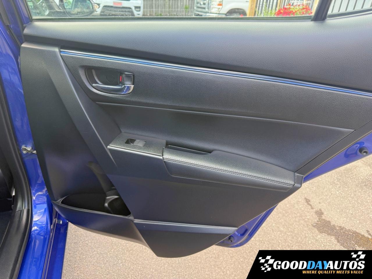 2018 Toyota Corolla SE FULLY LOADED REMOTE ENGINE START | CLEAN CARFAX Photo