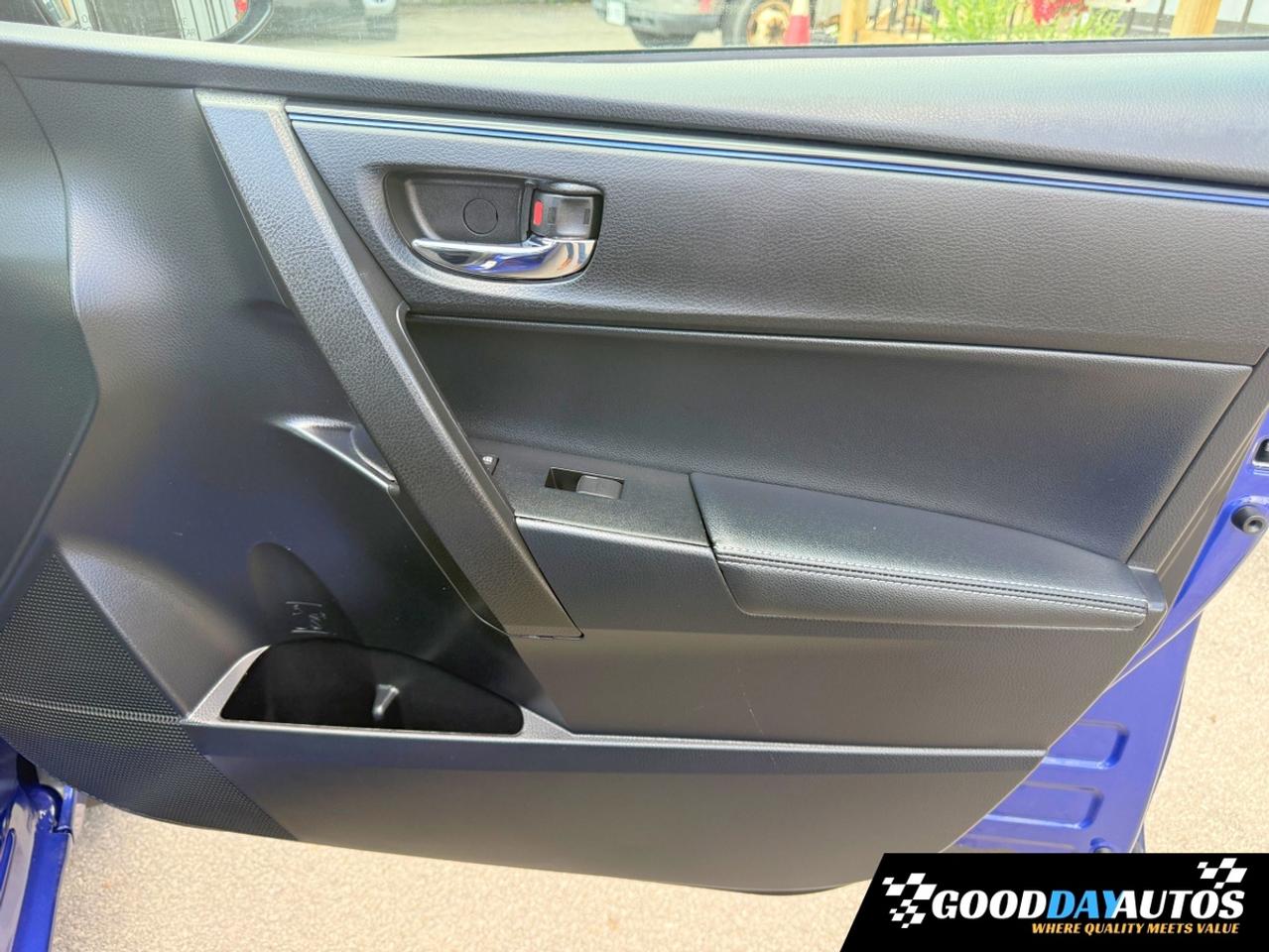2018 Toyota Corolla SE FULLY LOADED REMOTE ENGINE START | CLEAN CARFAX Photo