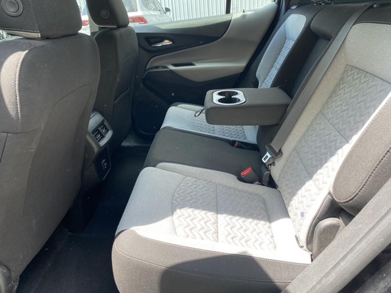 2023 Chevrolet Equinox LS AWD 4dr Photo