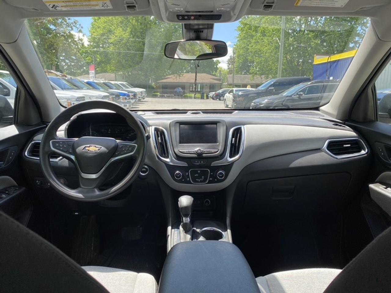 2023 Chevrolet Equinox LS AWD 4dr Photo