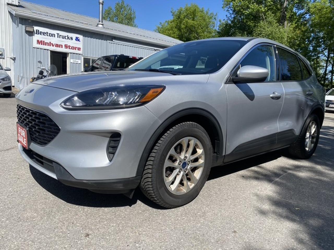 2020 Ford Escape SE FWD Photo
