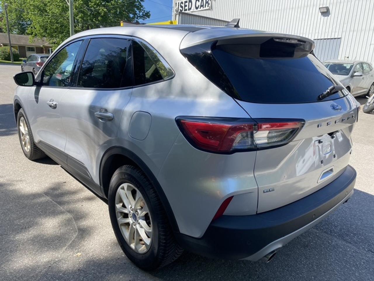 2020 Ford Escape SE FWD Photo