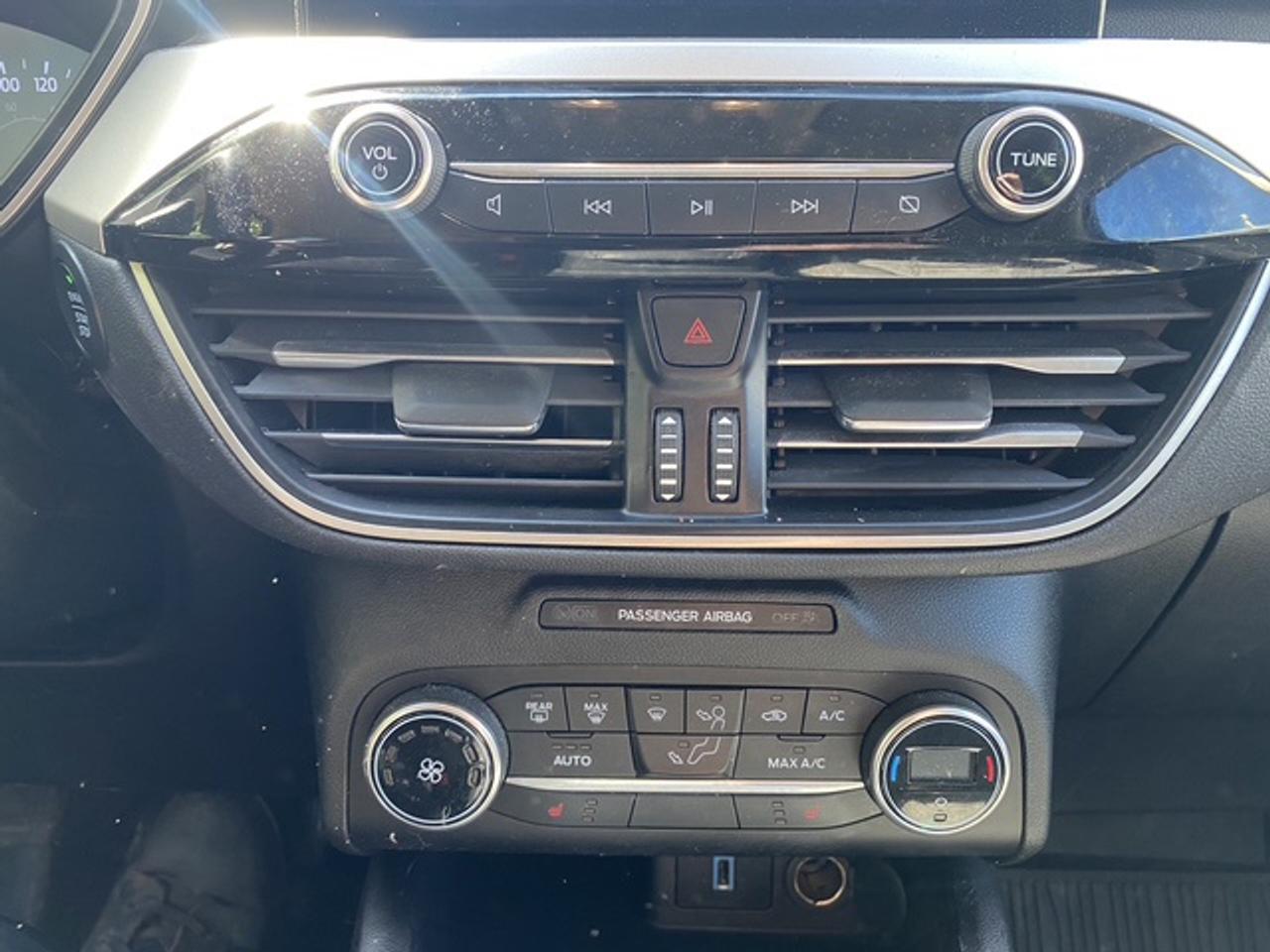 2020 Ford Escape SE FWD Photo