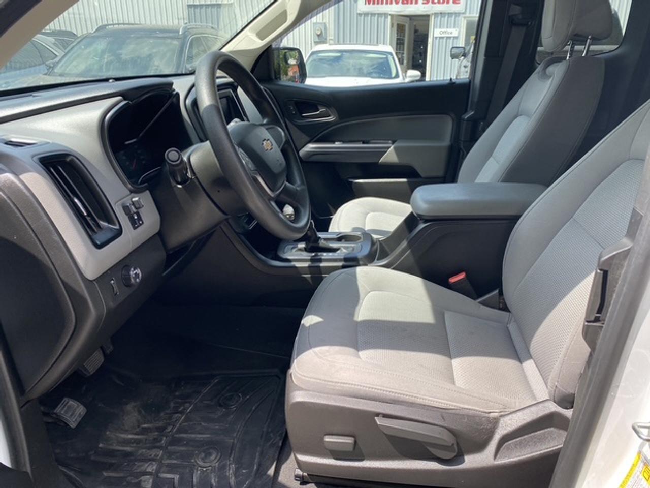 2020 Chevrolet Colorado 2WD WORK TRUCK EXTENDED CAB STD BED Photo