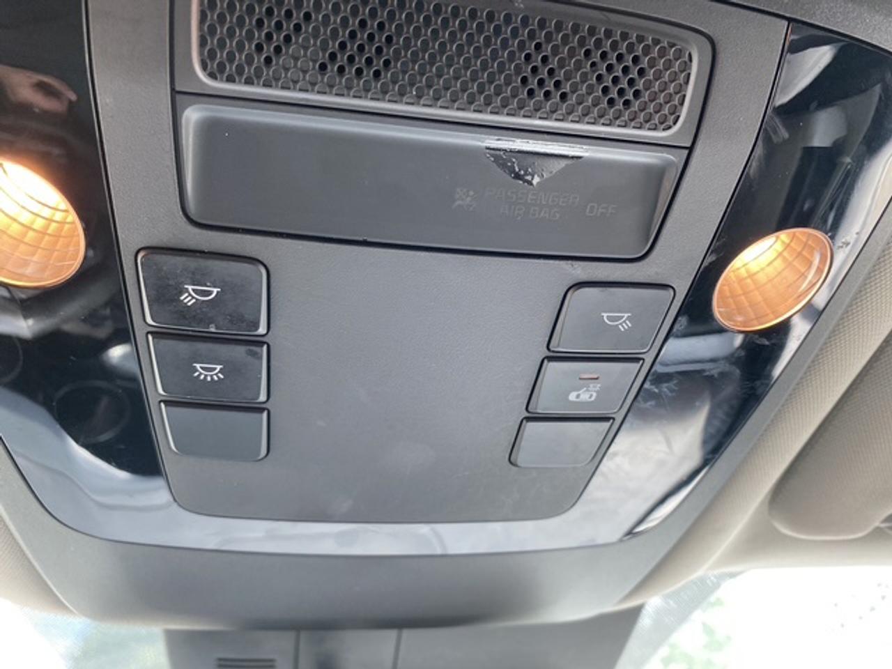 2022 Kia Carnival LX Photo
