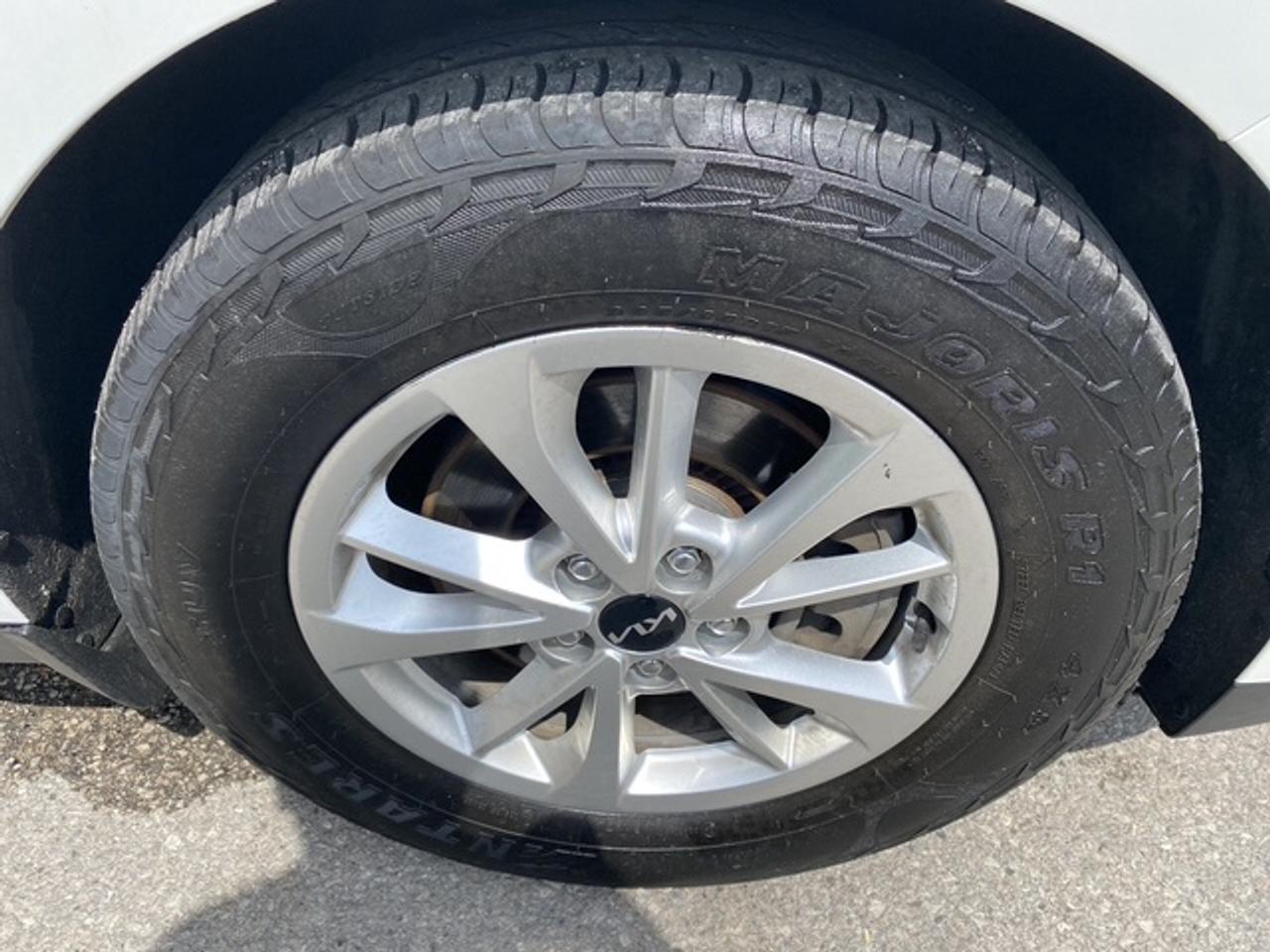 2022 Kia Carnival LX Photo