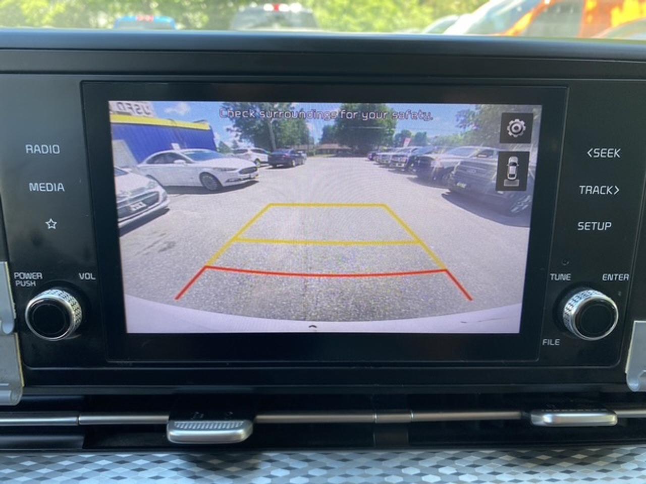 2022 Kia Carnival LX Photo
