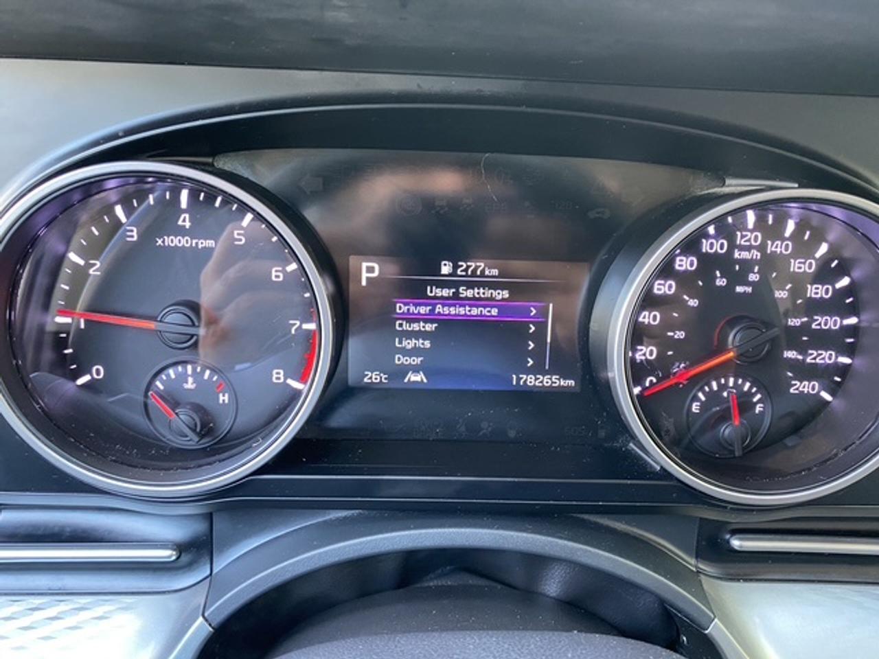 2022 Kia Carnival LX Photo