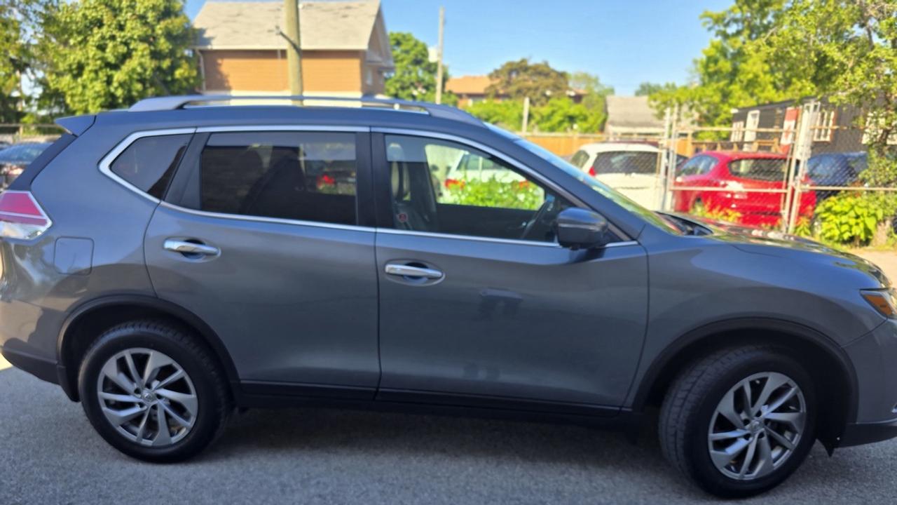 2015 Nissan Rogue SL Photo