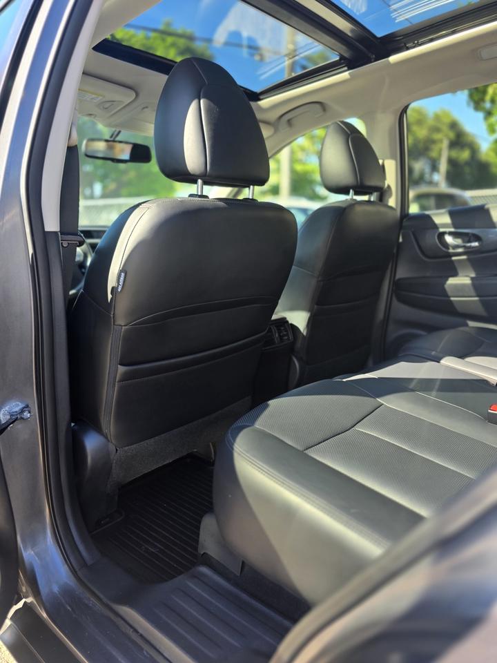 2015 Nissan Rogue SL Photo