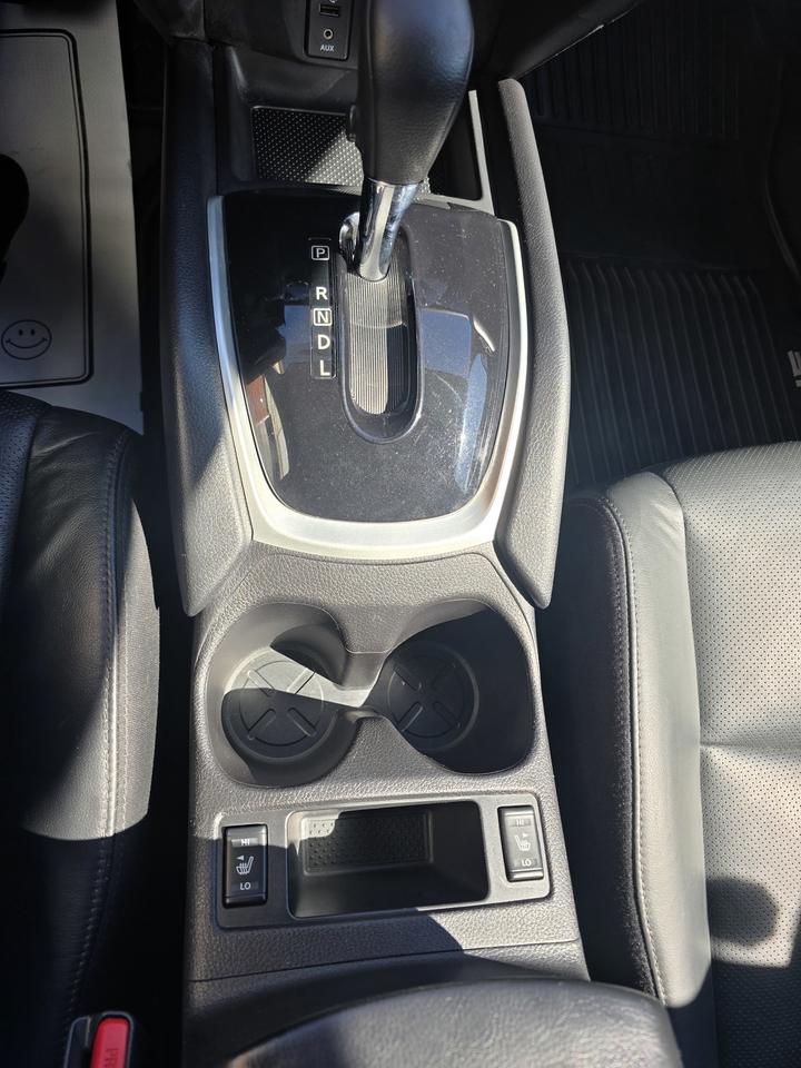 2015 Nissan Rogue SL Photo