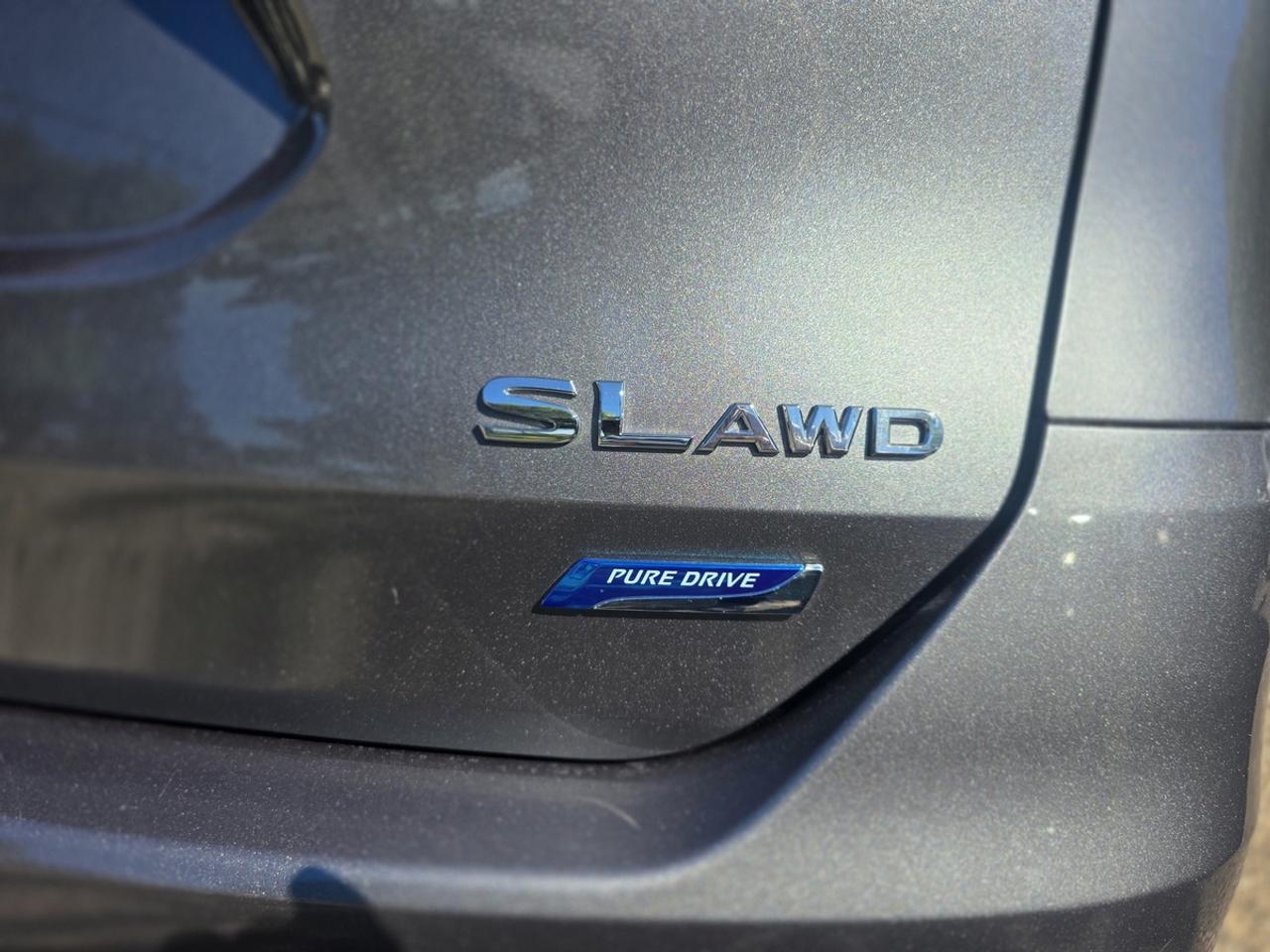 2015 Nissan Rogue SL Photo