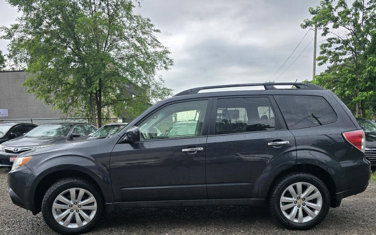 2011 Subaru Forester PREMIUM Photo3