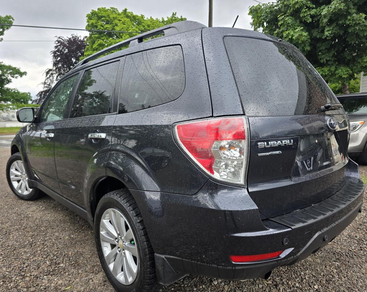 2011 Subaru Forester PREMIUM Photo4