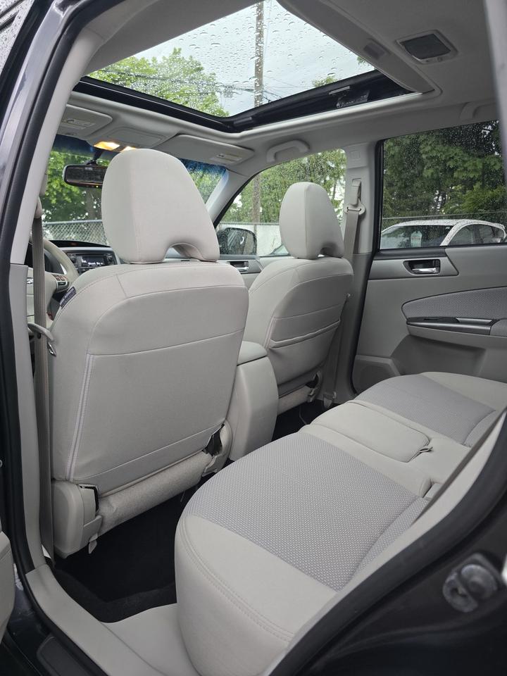 2011 Subaru Forester PREMIUM Photo