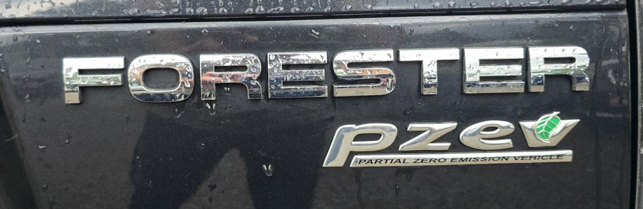 2011 Subaru Forester PREMIUM Photo