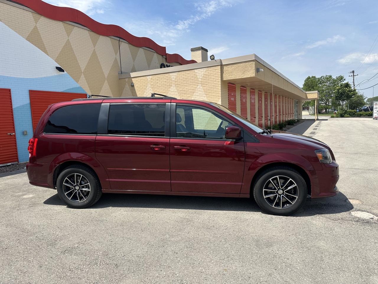 2017 Dodge Grand Caravan GT Photo
