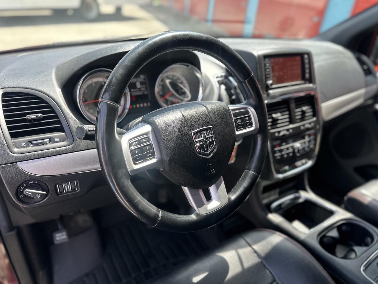 2017 Dodge Grand Caravan GT Photo