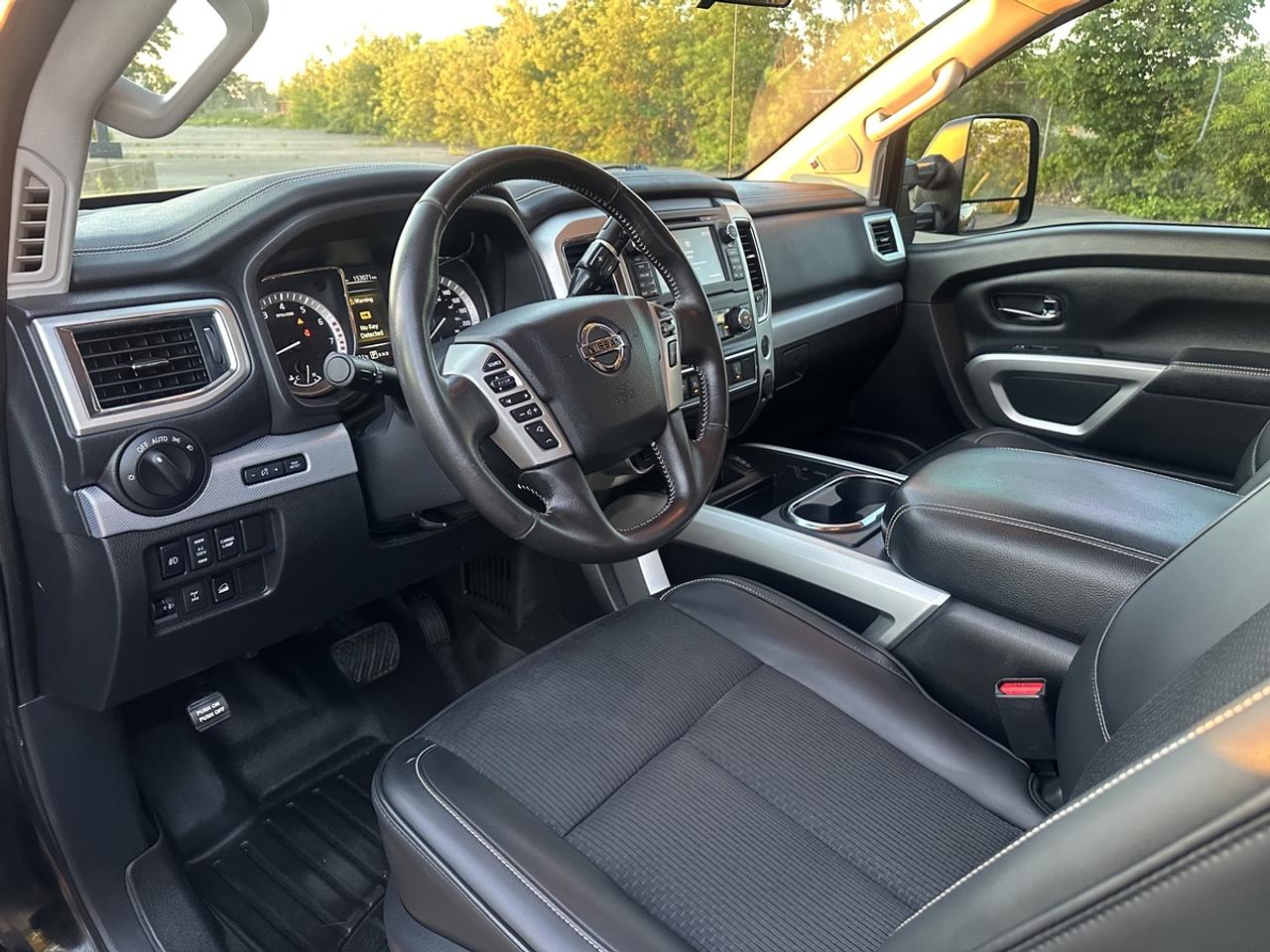 2018 Nissan Titan PRO 4X Photo