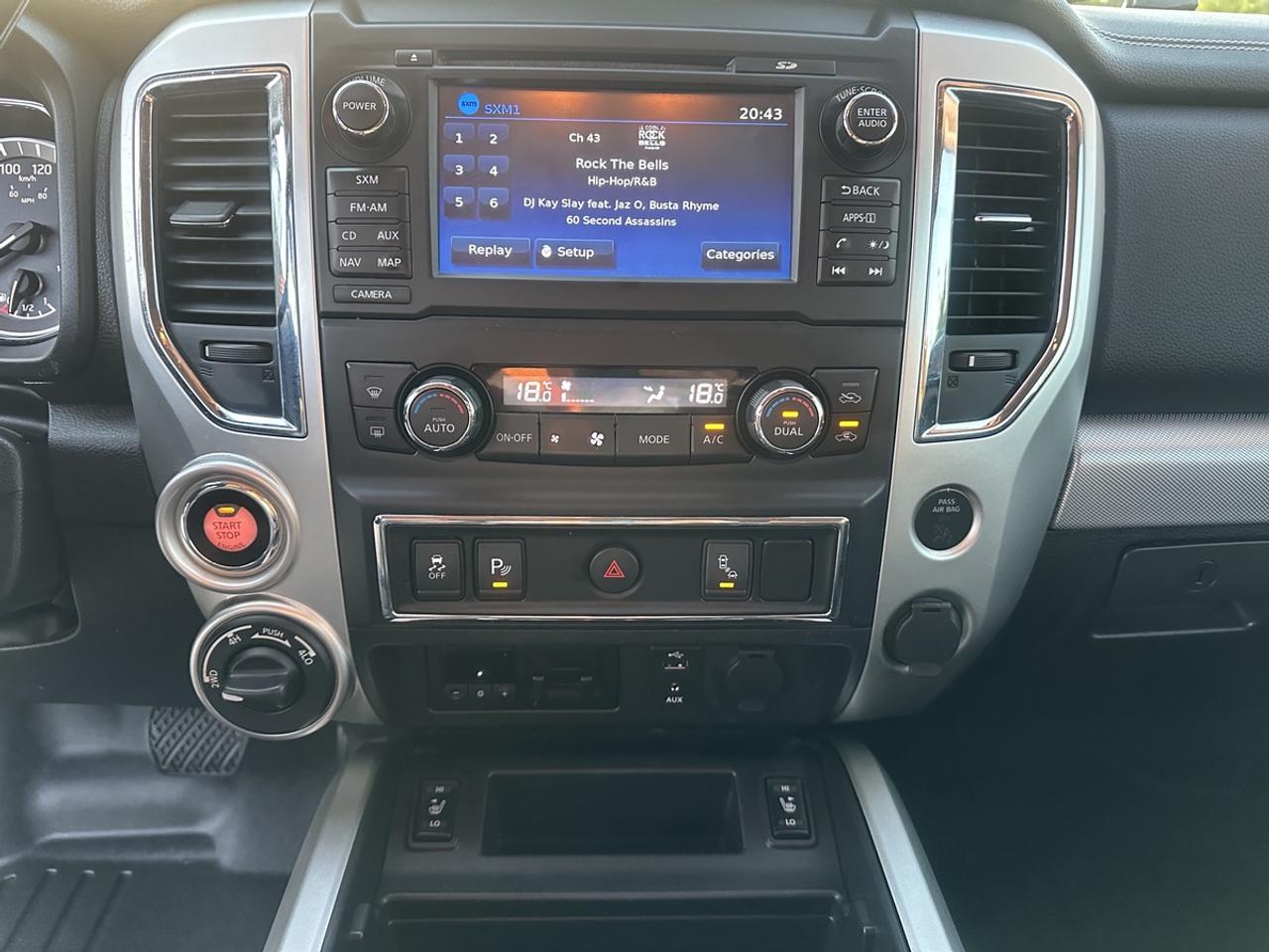 2018 Nissan Titan PRO 4X Photo