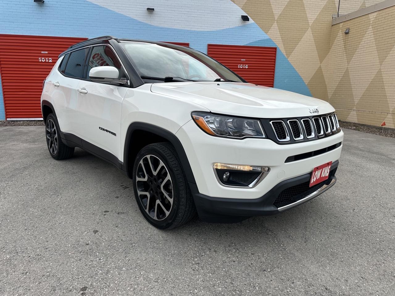 2017 Jeep Compass LIMITED Photo0