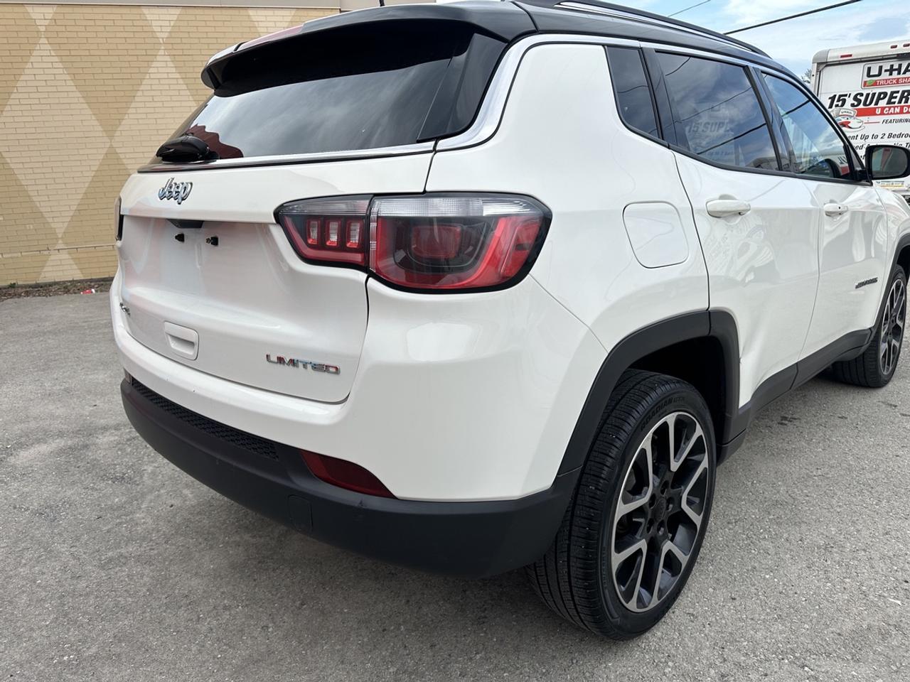 2017 Jeep Compass LIMITED Photo