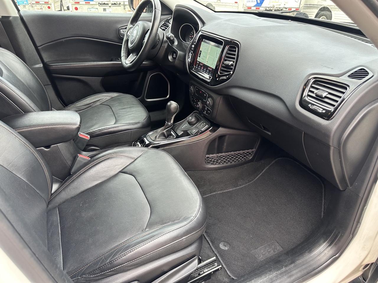 2017 Jeep Compass LIMITED Photo