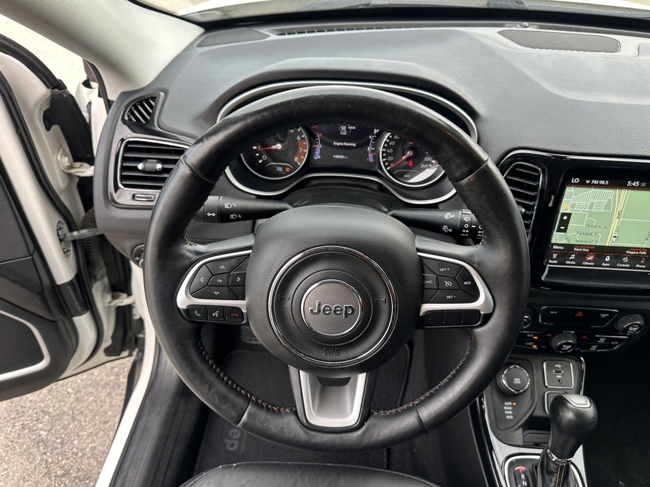 2017 Jeep Compass LIMITED Photo